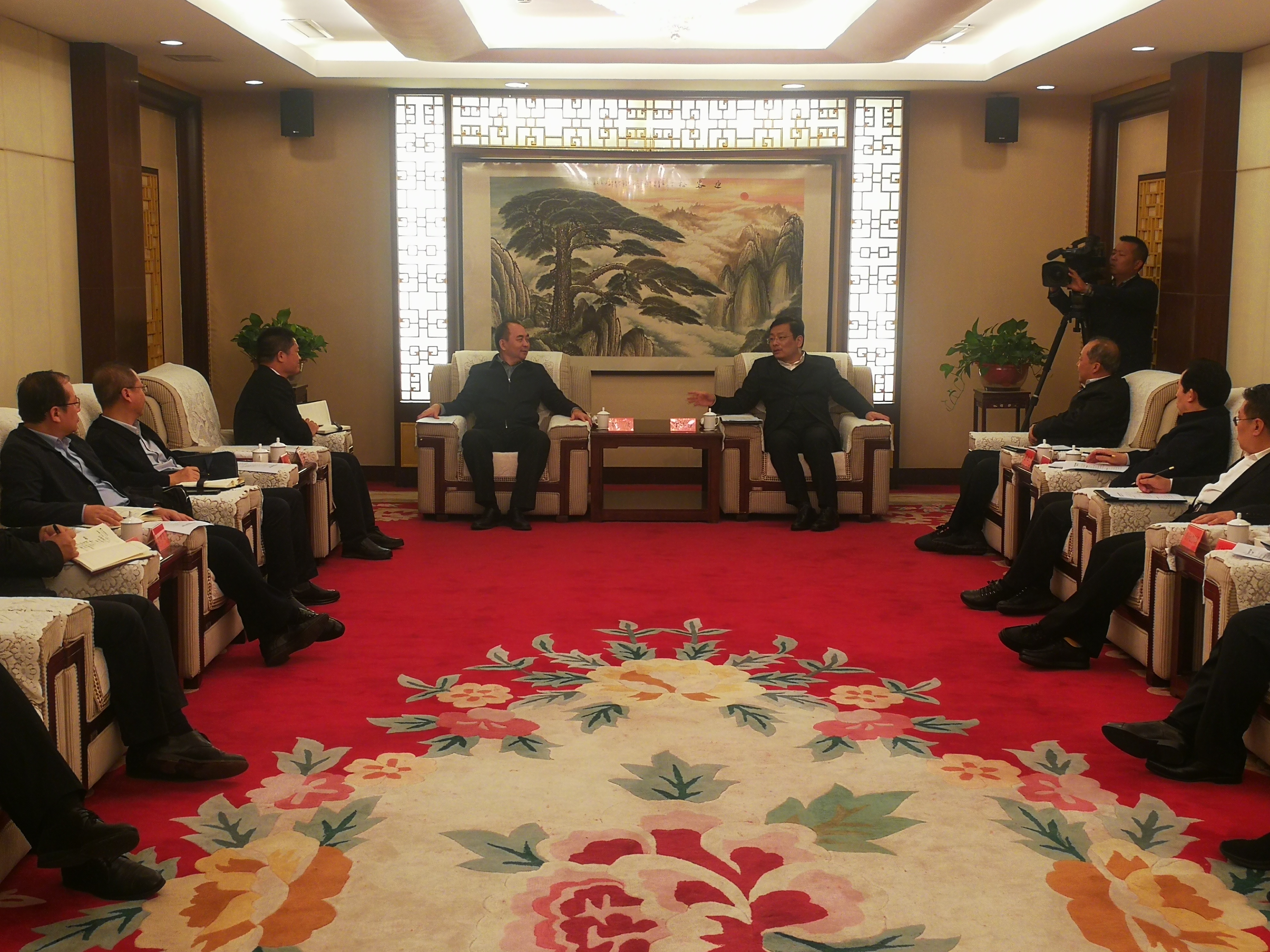 孫波與運城市委書記丁小強舉行會談