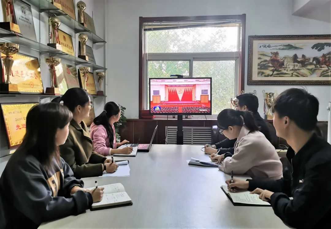 山西建投五建集團(tuán)持續(xù)掀起學(xué)習(xí)宣傳貫徹黨的十九屆五中全會精神熱潮
