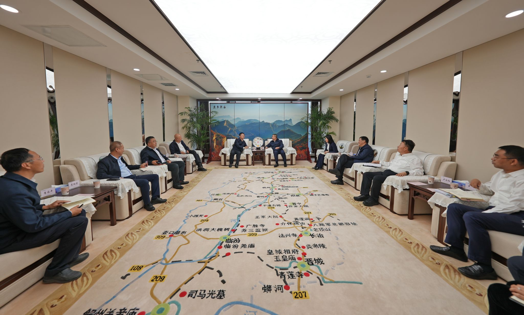 山西建投集團與山西文旅集團舉行工作會談