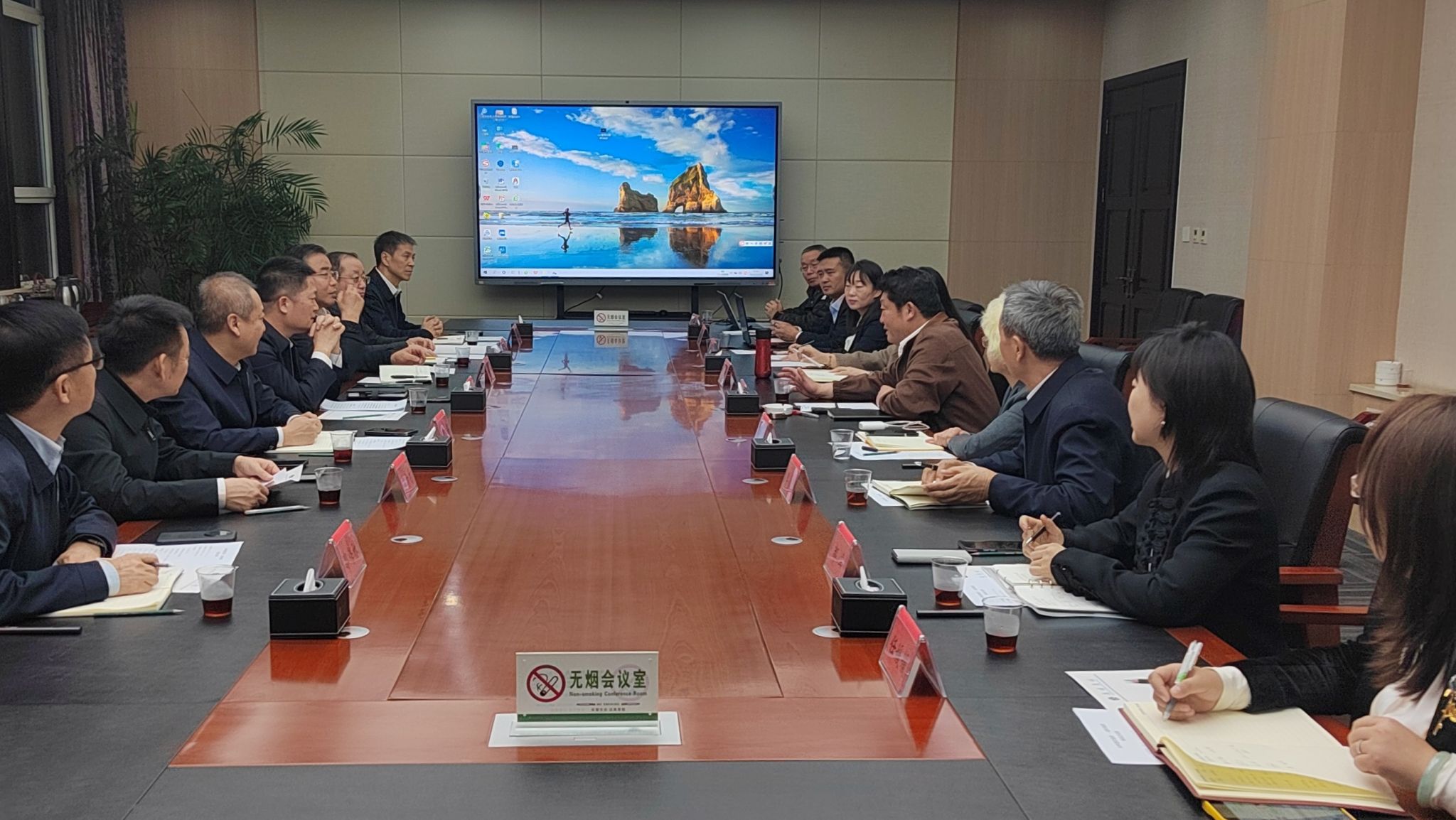 山西建投集團與太原康培集團舉行工作會談