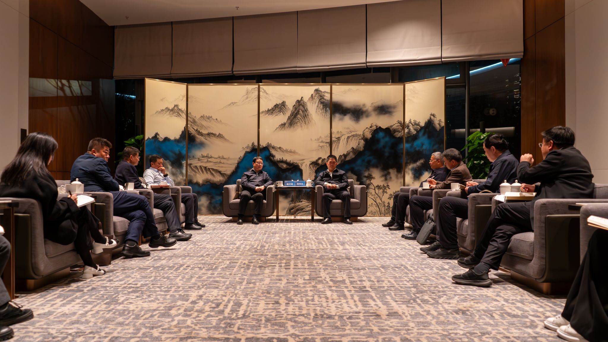 山西建投集團與寶雞市政府舉行工作會談