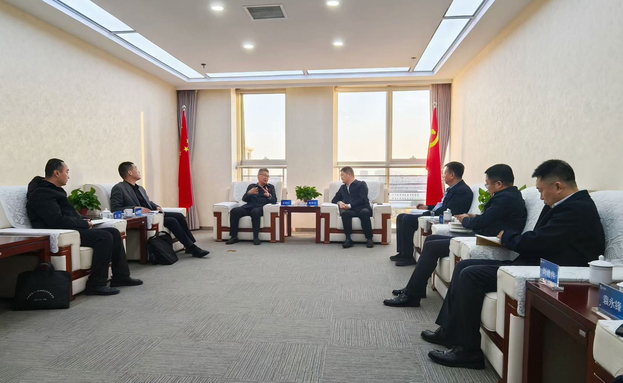 山西建投集團與山西省僑聯舉行工作會談